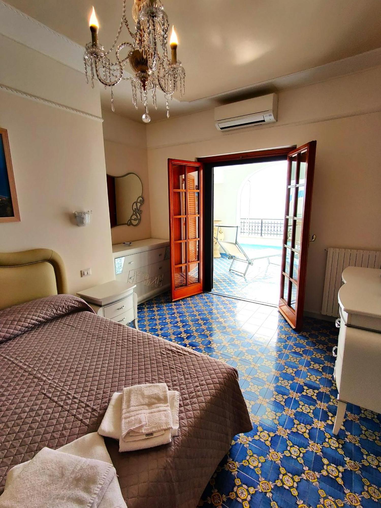 Ferienwohnung Casa La Scogliera Praiano Exterior foto
