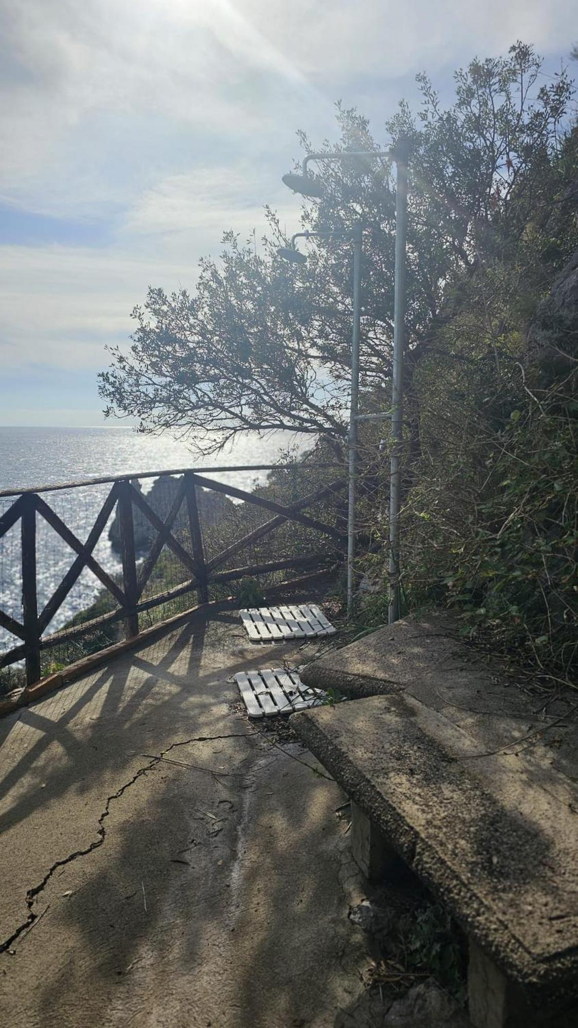 Ferienwohnung Casa La Scogliera Praiano Exterior foto